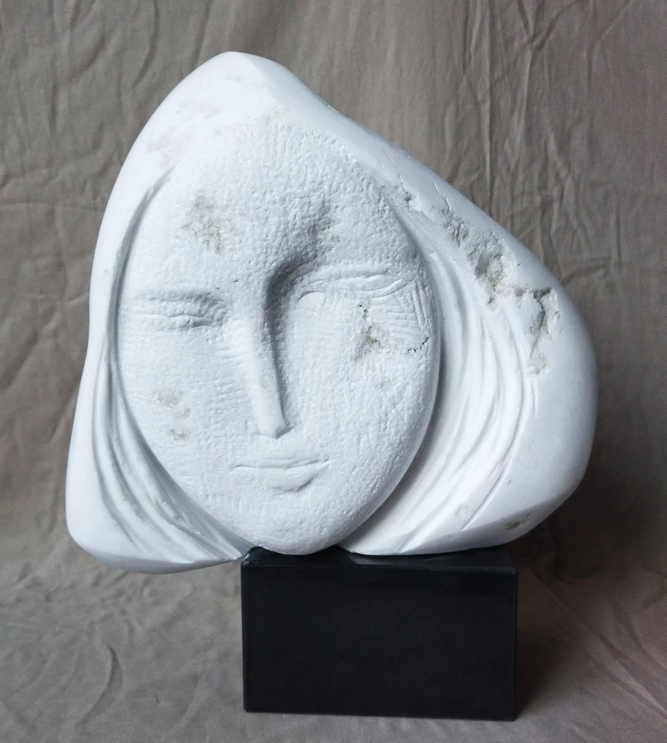 Момиче, Р. Митев