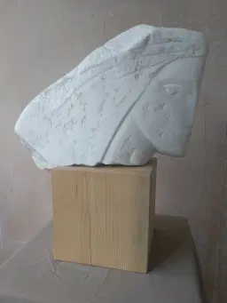 Женски портрет, Р. Митев thumbnail 4