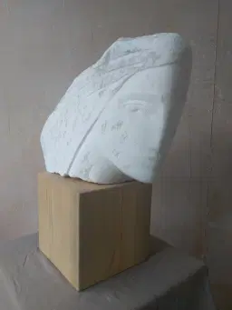 Женски портрет, Р. Митев thumbnail 3