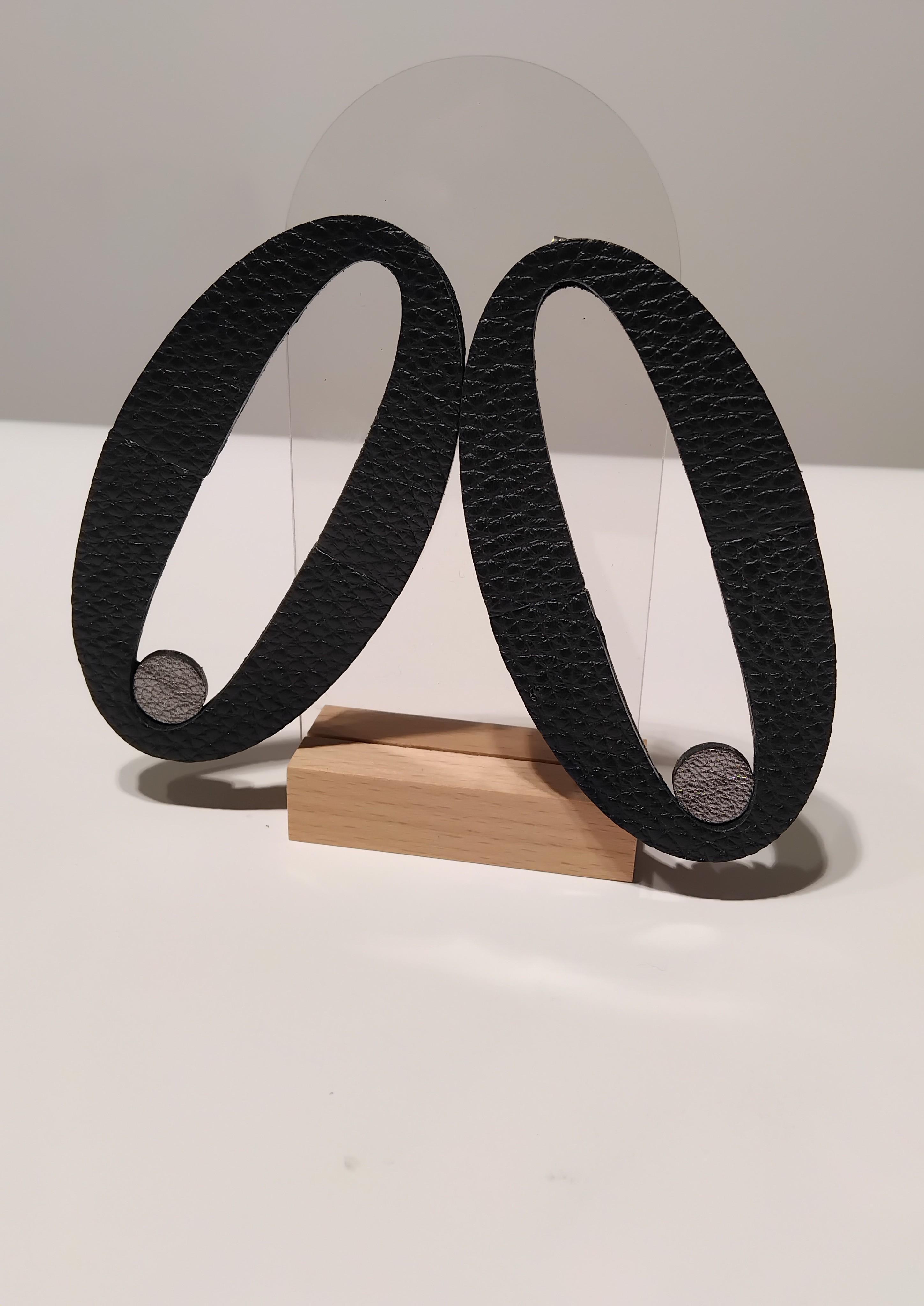 Големи обеци